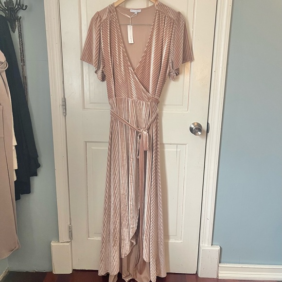 NWT Baltic Born Andi Dress 3X Ribbed Velvet Wrap Dress Champagne Bridesmaid - Picture 4 of 10